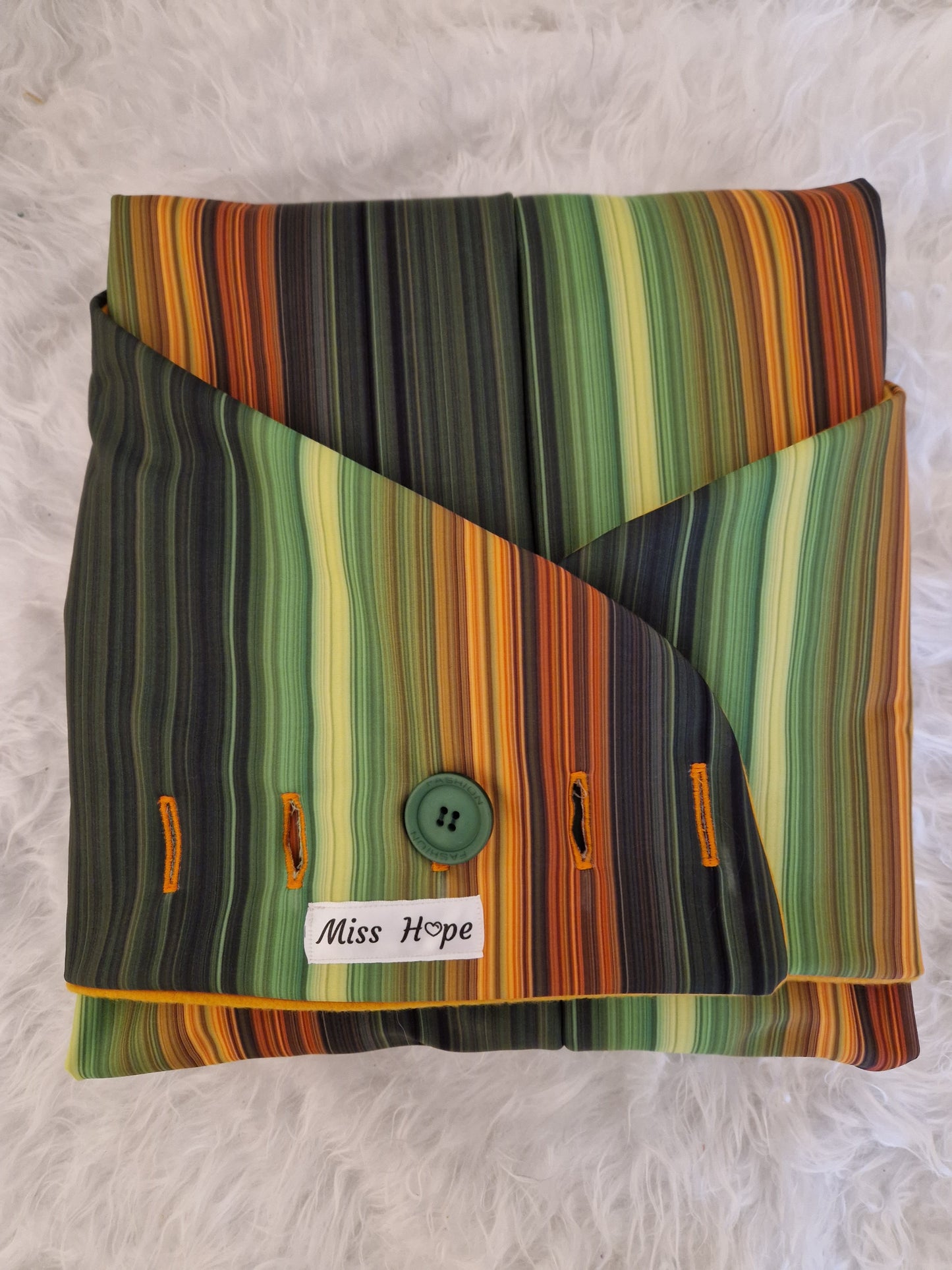 Schmale Streifen dunkelgrün-orange-gelb-hellgrün in Größe L