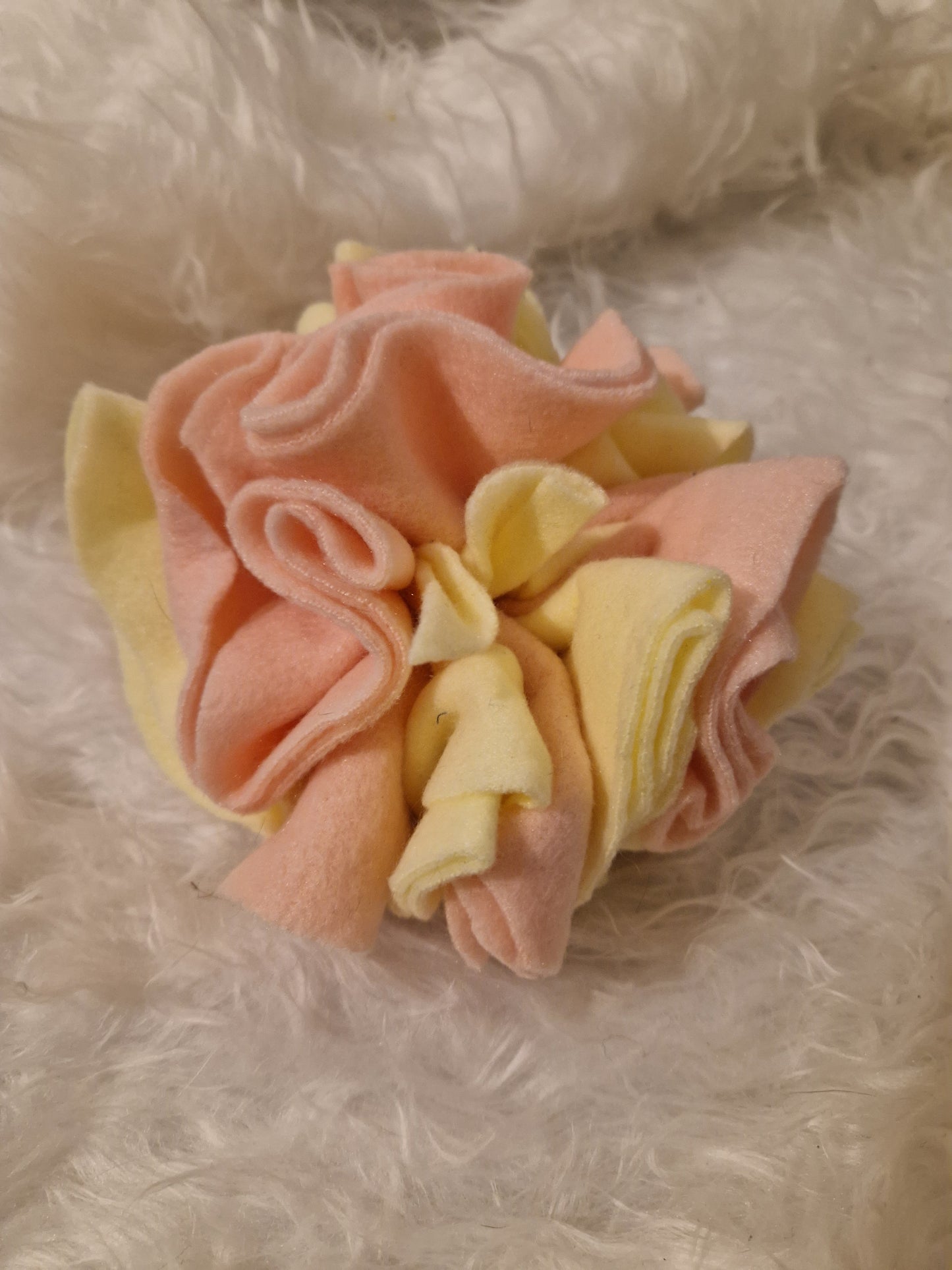 Schnüffelball Pastellfarben rosa trifft gelb