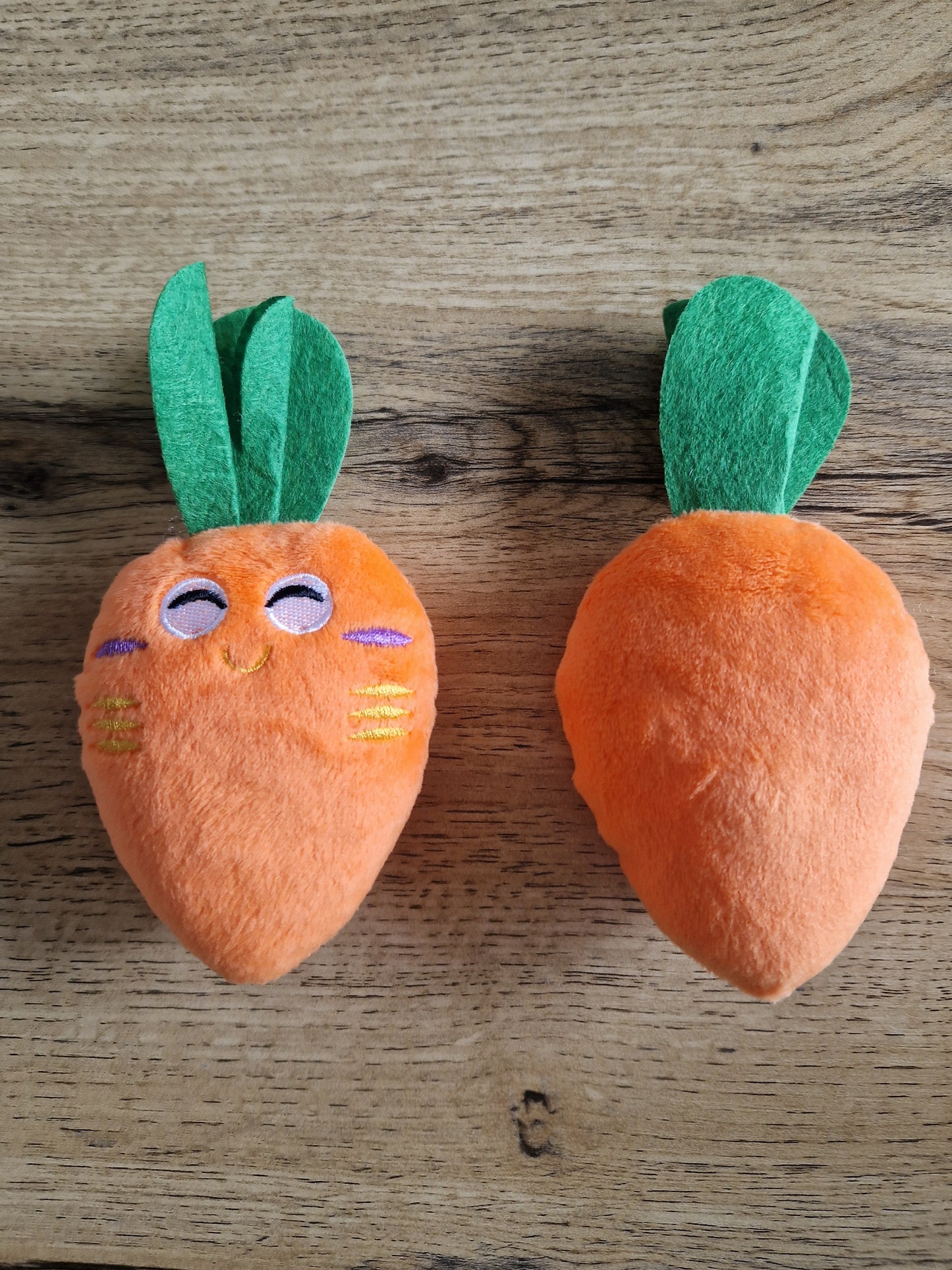 Hundespielzeug Karotte