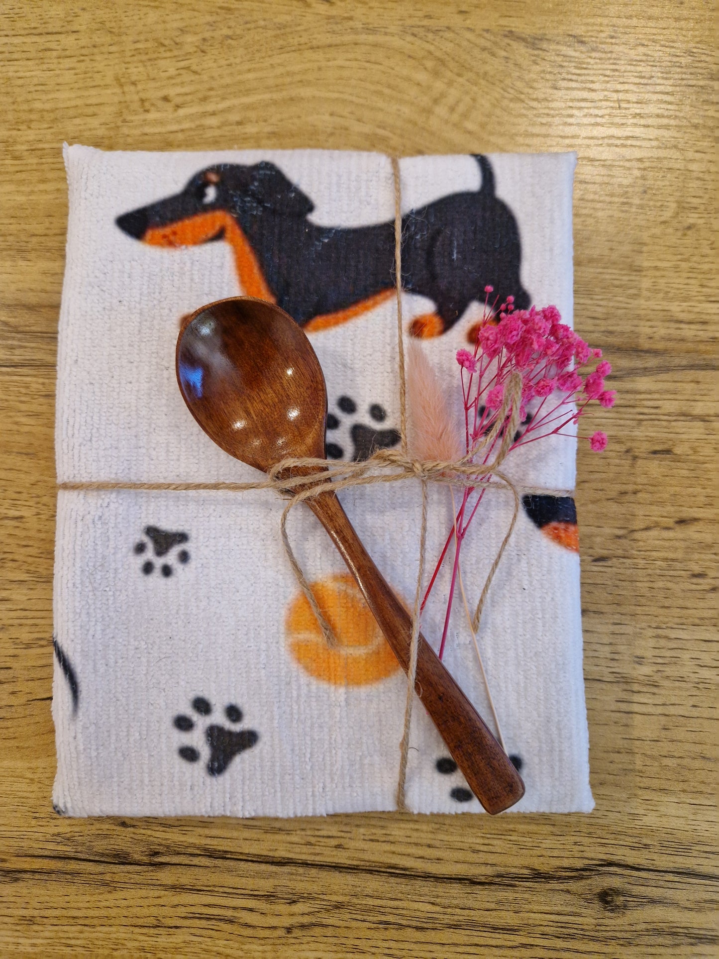 Geschirrtuch mit Holzlöffel