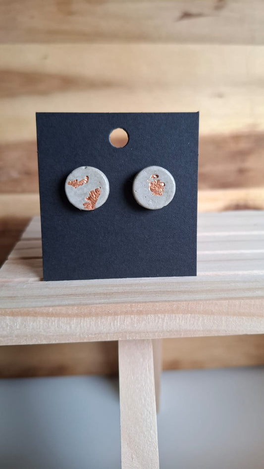 Beton Ohrstecker mit Rose