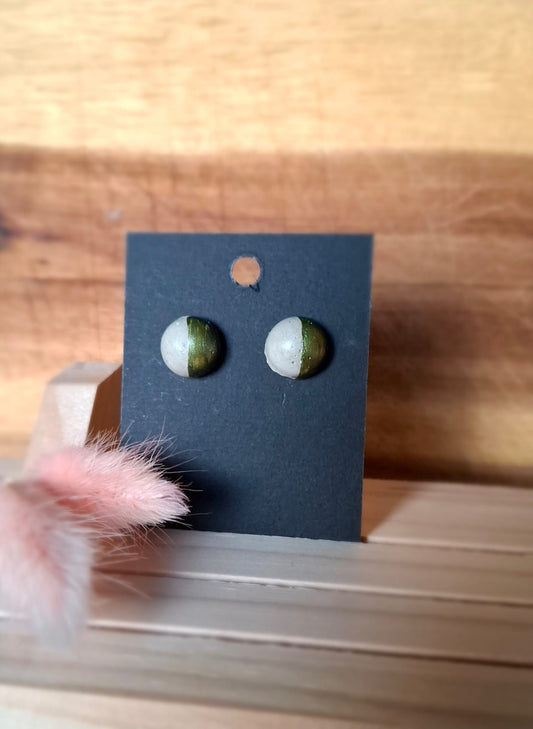 Beton Ohrstecker trifft grün