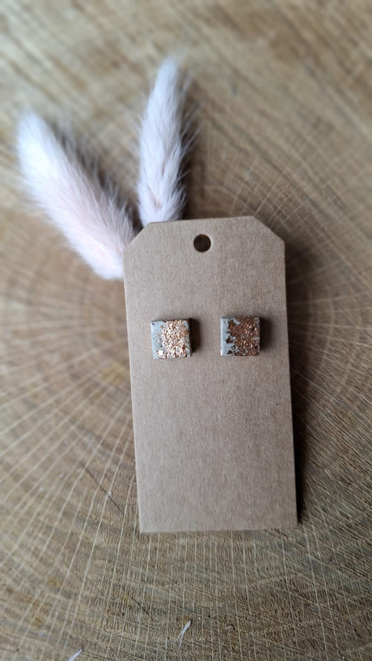 Beton Ohrstecker trifft Rosegold