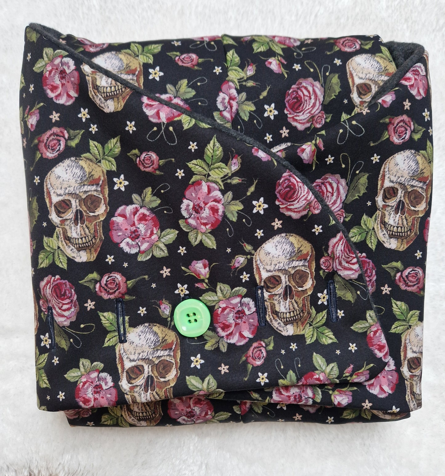 Totenkopf & Rosen Größe M