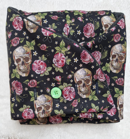 Totenkopf & Rosen Größe M