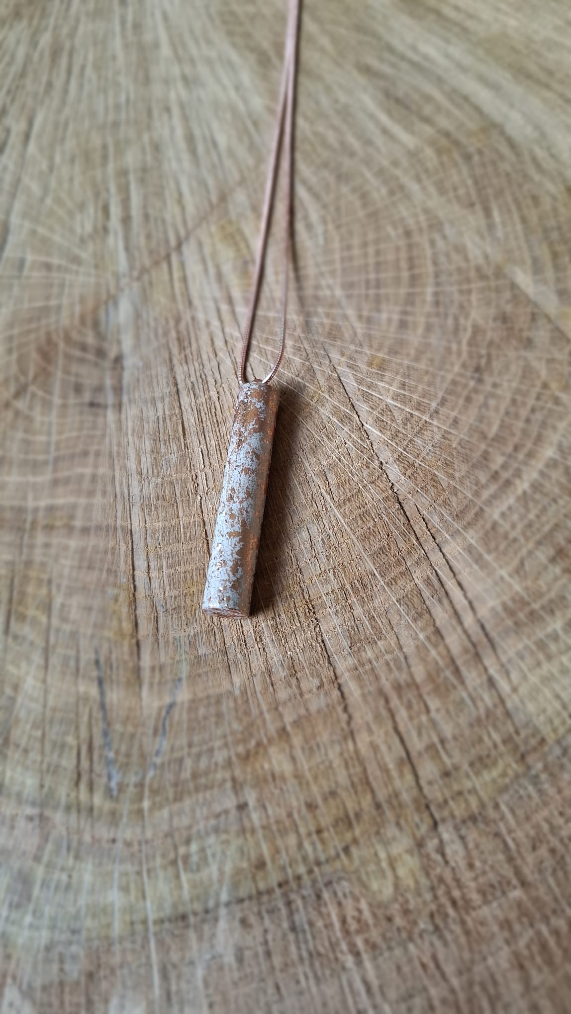 Beton Halskette rund trifft auf Rosegold