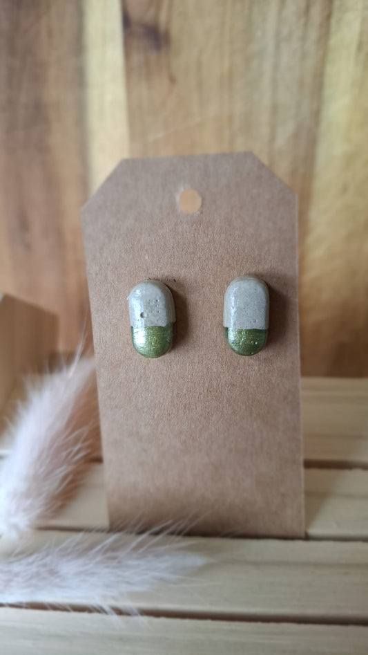 Beton Ohrstecker trifft auf grün