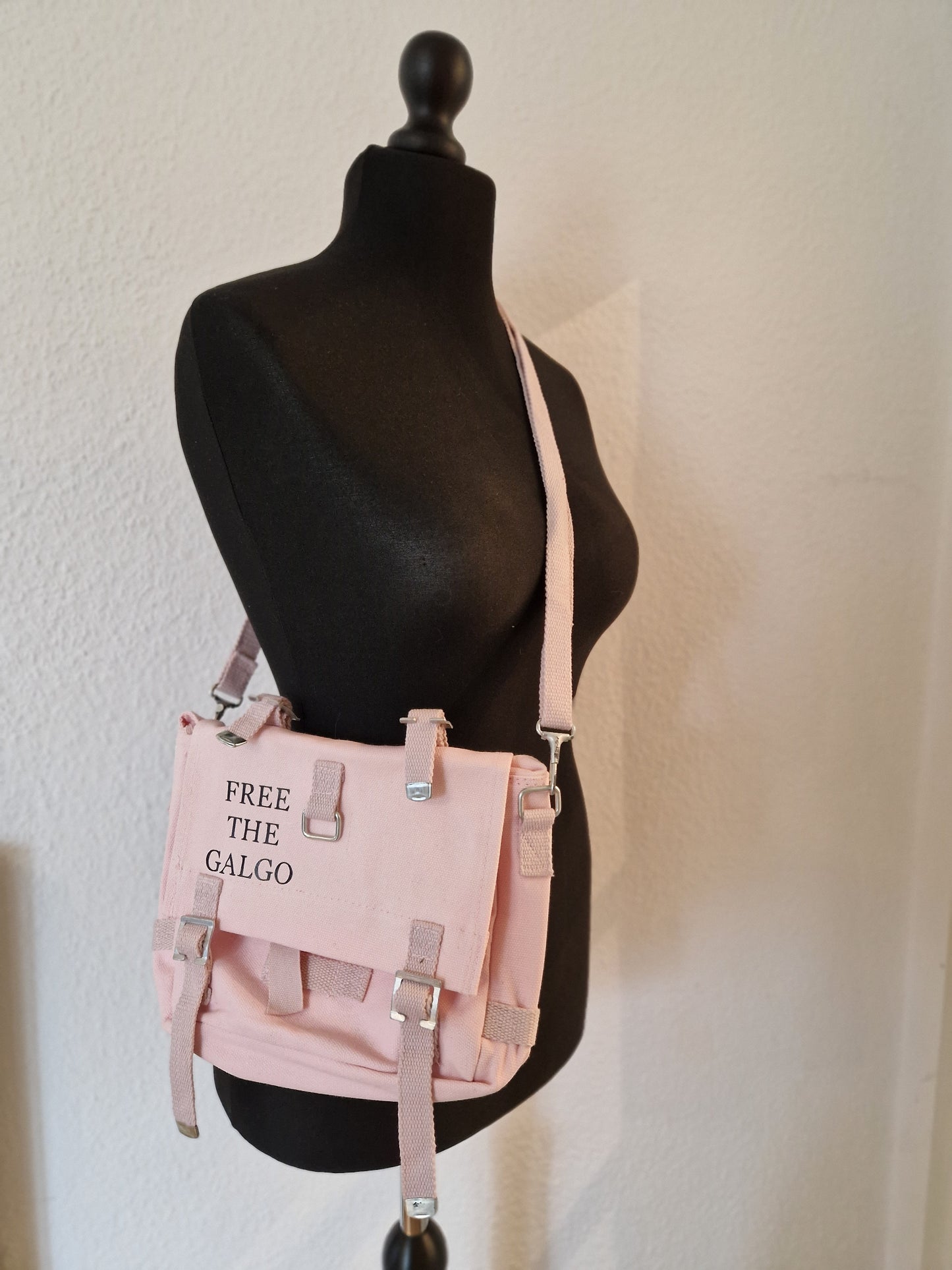 kleine Bundeswehrtasche in Rosa *Free the Galgo*
