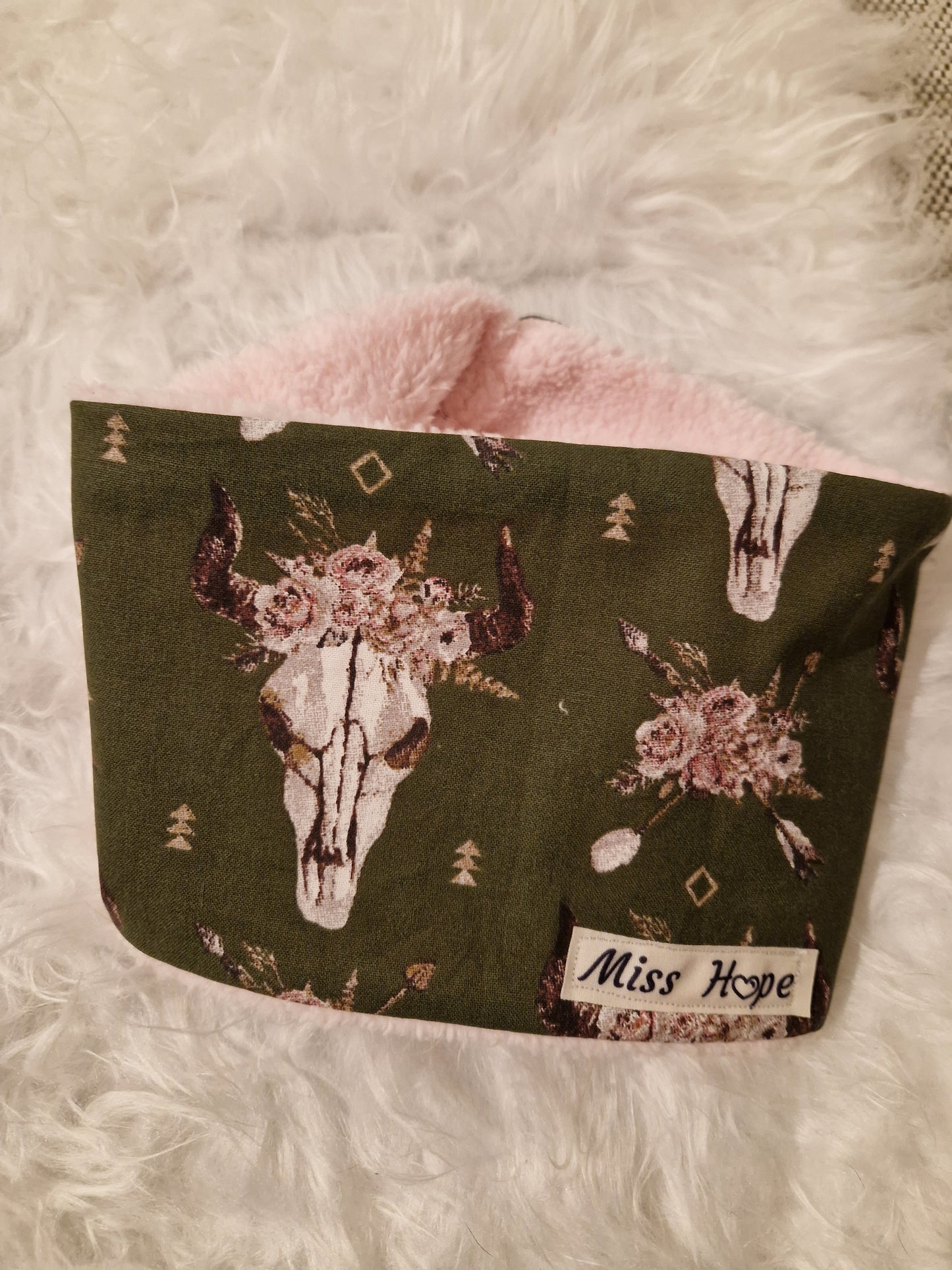 Loop mit Teddyplüsch Rosen & Totenschädel