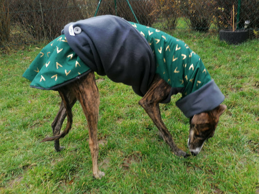 Weihnachtsmantel mit goldenen Hirschen