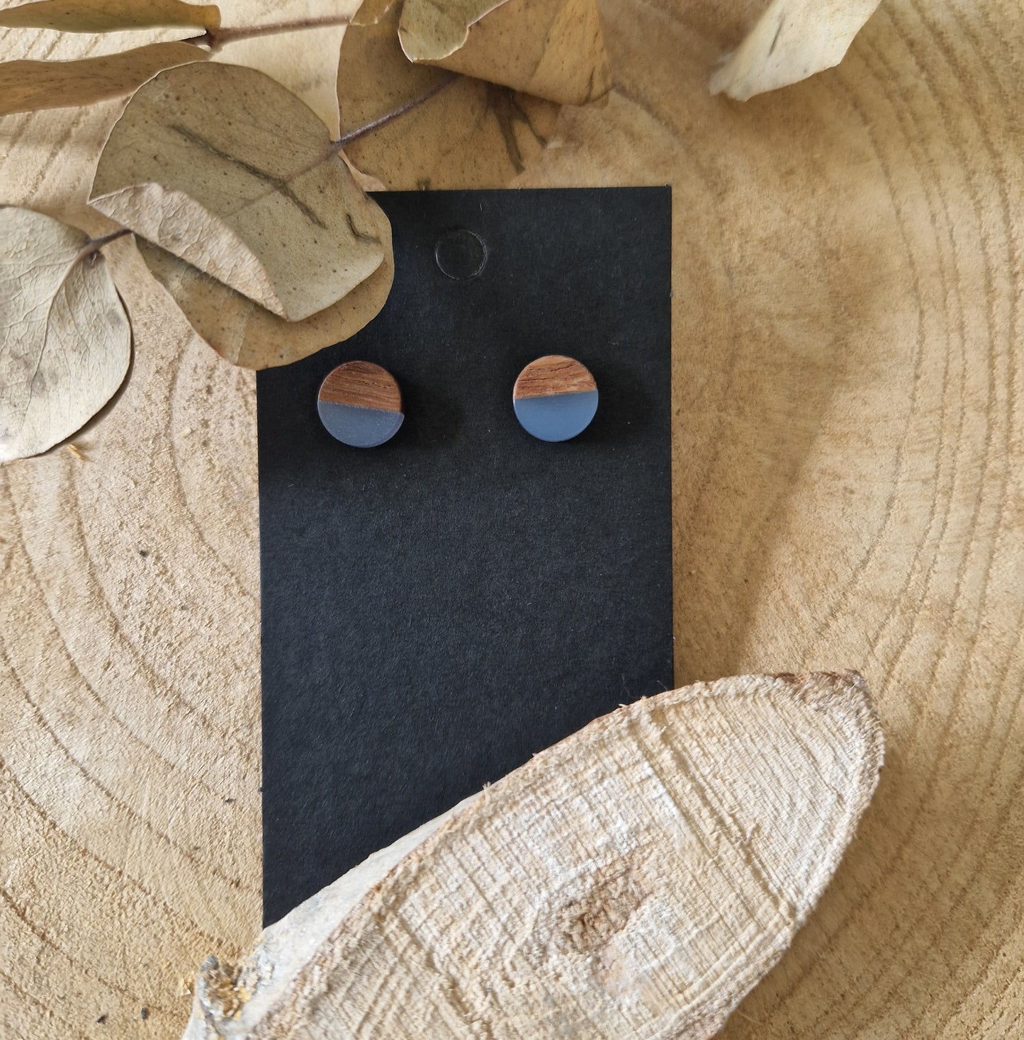 Holz & Harz Ohrstecker blaugrau