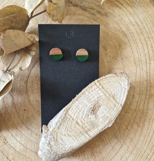 Holz & Harz Ohrstecker Oliv durchsichtig